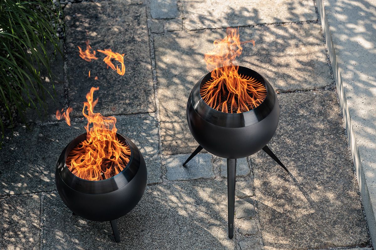 MOON 45 Feuerkorb mit hohem Fuß all black