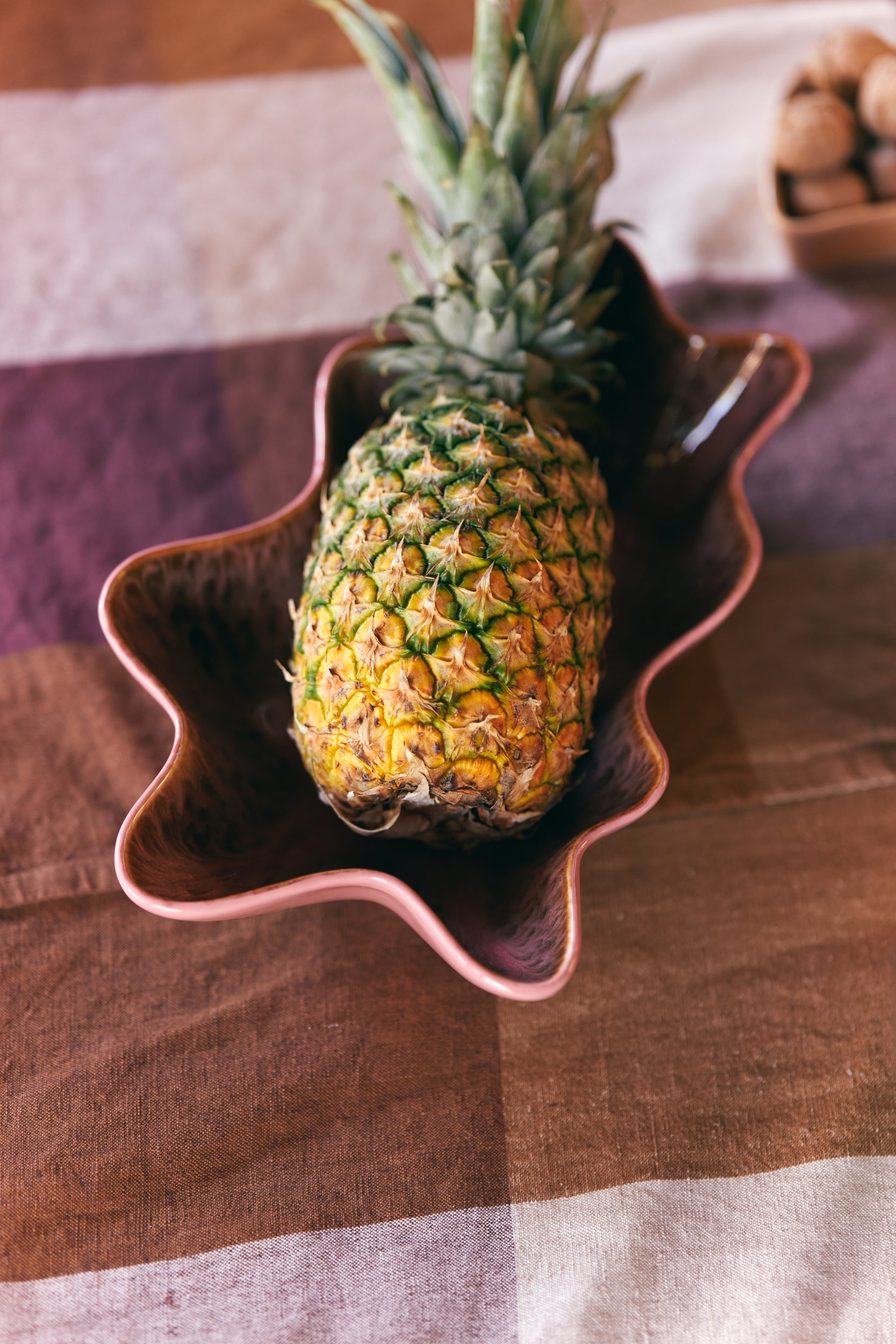 SHELL SERVING BOWL